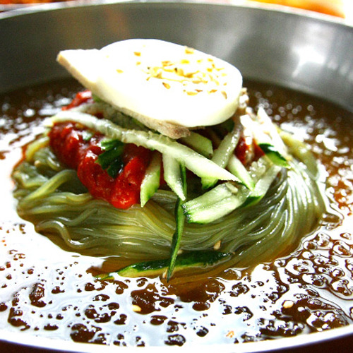 윤동균한방쑥면 이미지